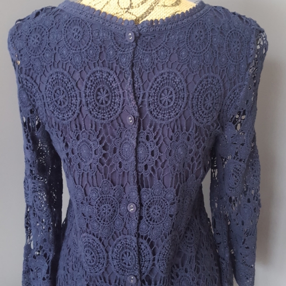 Long sleeve crochet top with button back. - Picture 3 of 4